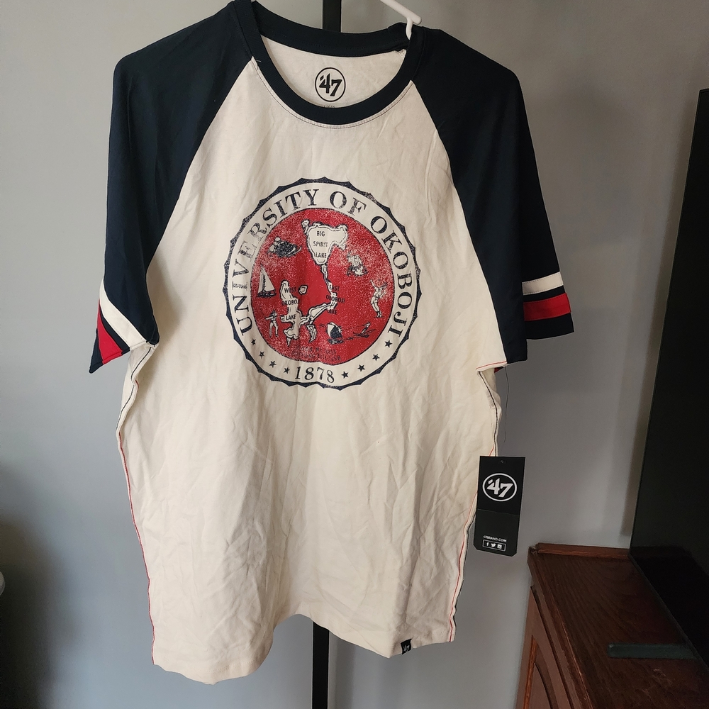 47 Brand Cream & Navy Raglan Tee with Red‎ Graphic OKOBOJI Nwt